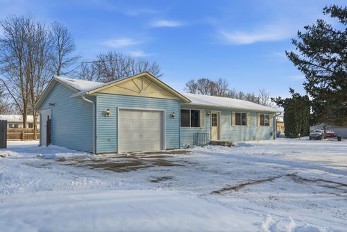 530 Nelson Ct, Center City, MN, 55012-3502 | Card Image