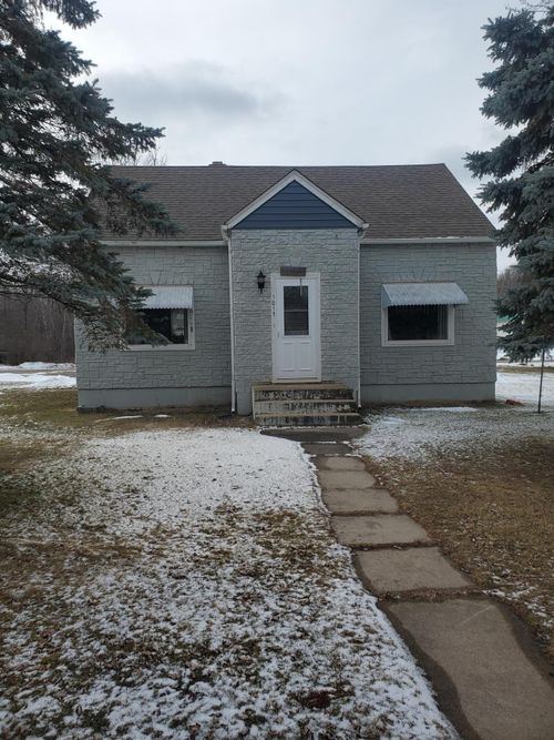1013 Gary St, Calumet, MN, 55716-0045 | Card Image