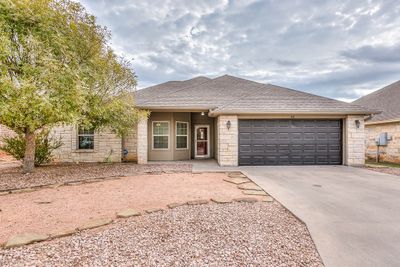 45 Tracie Trl, Home with 3 bedrooms, 2 bathrooms and 2 parking in San Angelo TX | Image 2