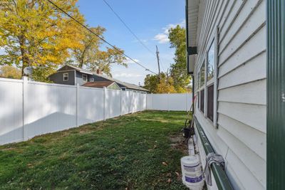 121 W Algonquin Trail, House other with 2 bedrooms, 2 bathrooms and 4 parking in Sandusky OH | Image 3