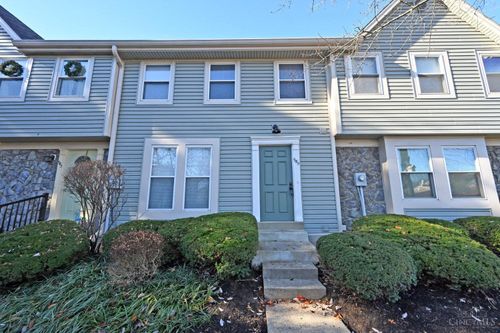 985 Woodlyn Dr N, Cincinnati, OH, 45230-4425 | Card Image