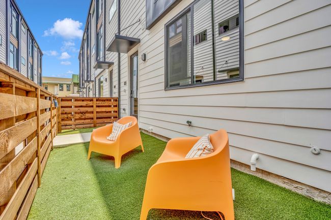 UNIT-106 - 3612 San Jacinto St, Condo with 2 bedrooms, 3 bathrooms and null parking in Dallas TX | Image 7