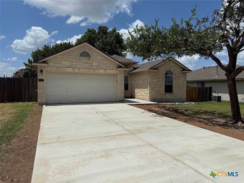 136 Musgrav, Kyle, TX, 78640-5487 | Card Image