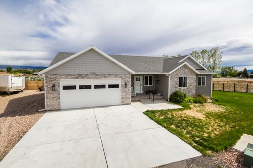 1550 W 1400 S, Vernal, UT, 84078-4695 | Card Image