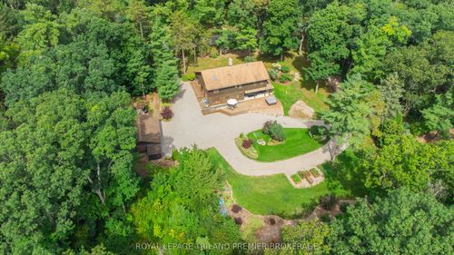 9936 Ontario St, Port Franks, ON, N0M2L0 | Card Image