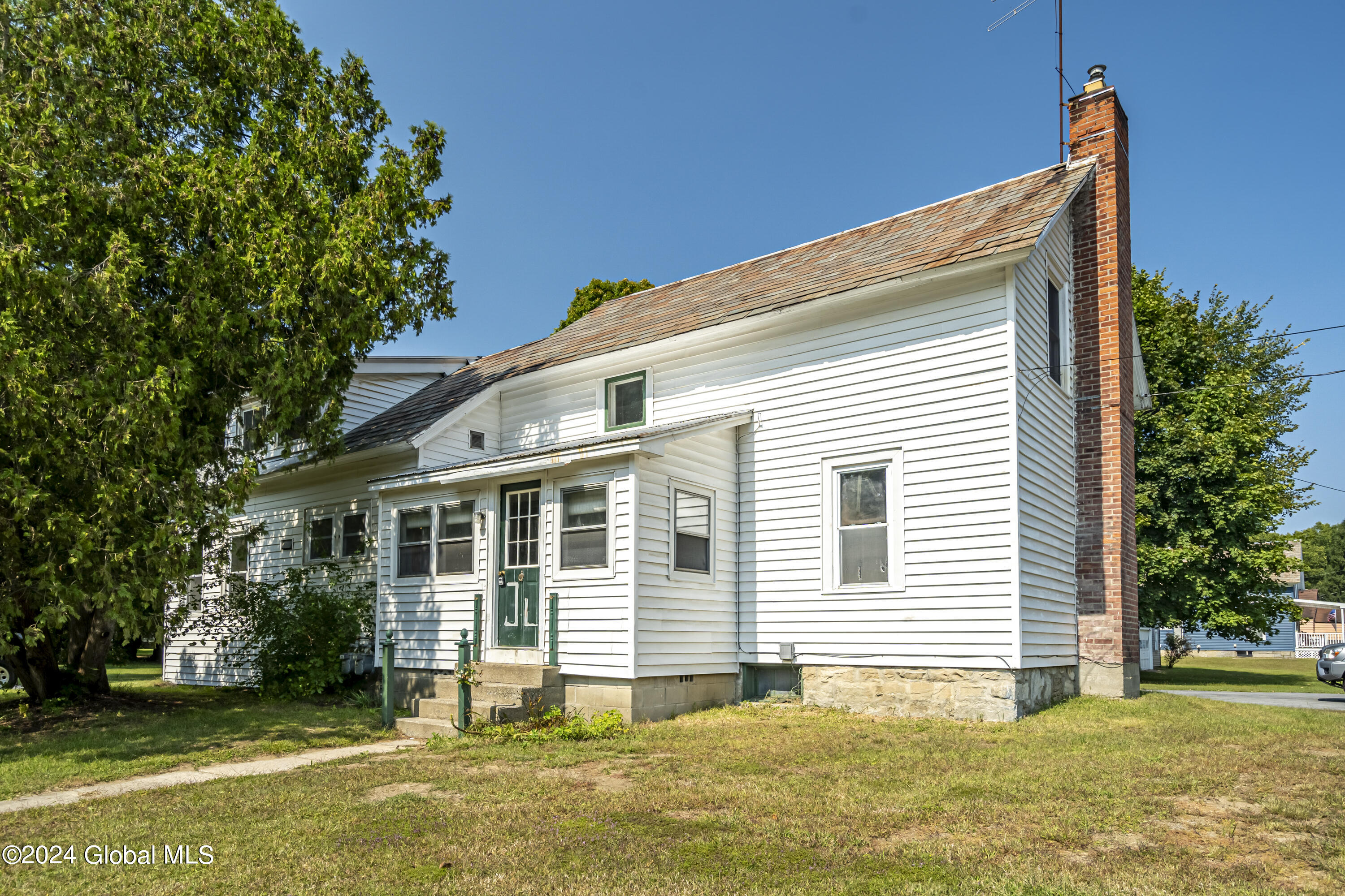 Thomas Ave, Hudson Falls, NY 12839