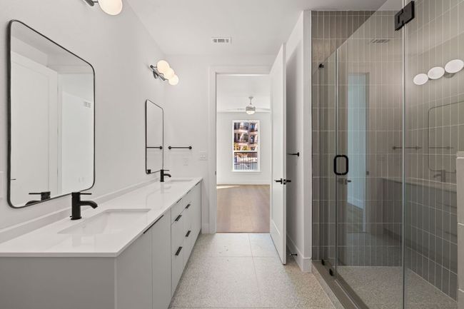 UNIT-426 - 1701 Simond Ave, Condo with 2 bedrooms, 2 bathrooms and 2 parking in Austin TX | Image 14