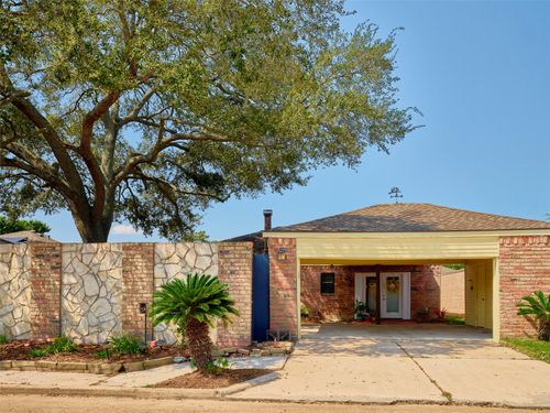 8315 Terrace Wind Dr, Houston, TX, 77040-1415 | Card Image
