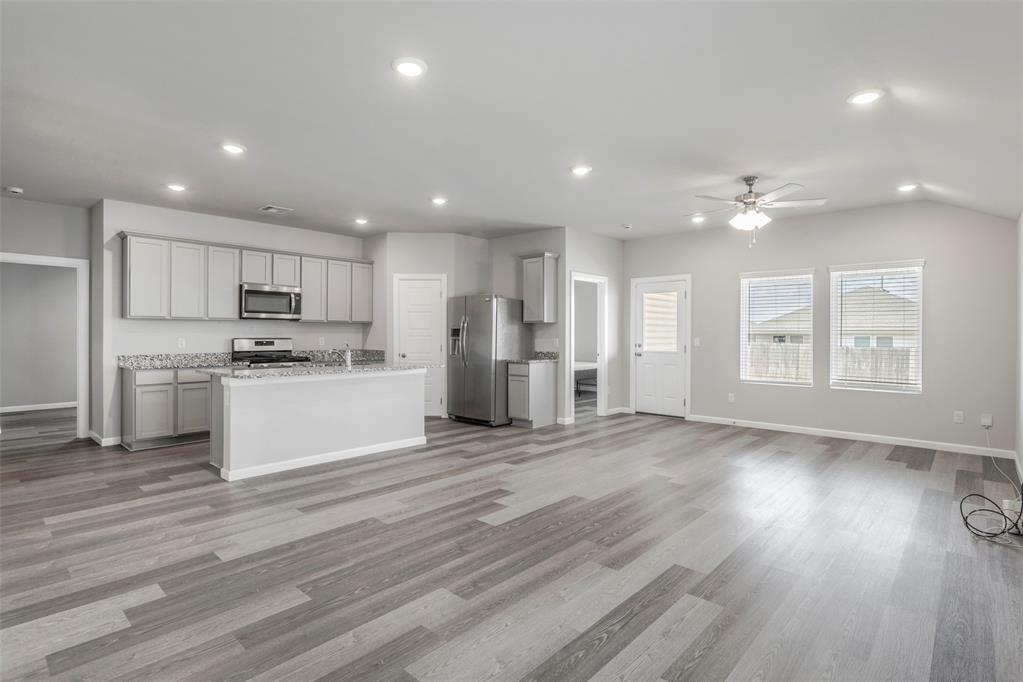 Residential in Mustang 5