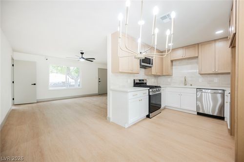 409 Lehman St, Las Vegas, NV, 89110-3275 | Card Image