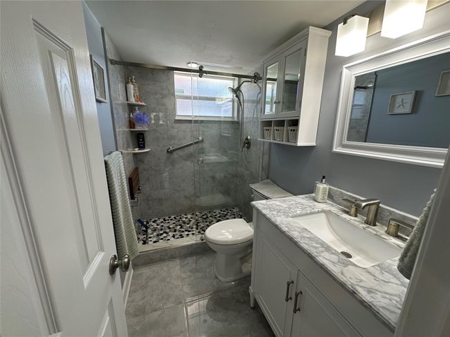 Master Bath | Image 27