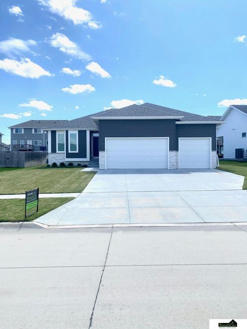 765 W Panorama Rd, Lincoln, NE, 68523-9364 | Card Image
