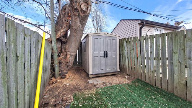 92 Walpole Ave, House attached with 2 bedrooms, 1 bathrooms and null parking in Toronto ON | Image 39