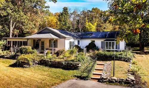 53 Tyrell Rd, Pleasant Valley, NY, 12569-7401 | Card Image