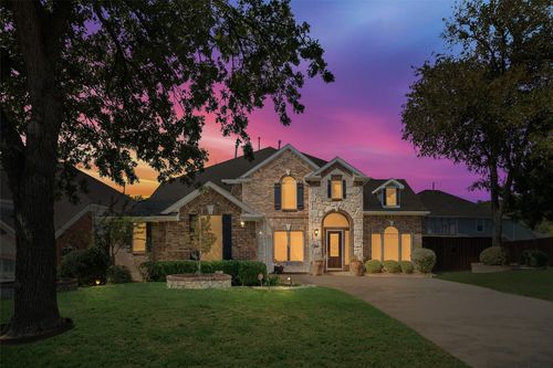 3819 Winding Forest Dr, Grand Prairie, TX, 75052-6684 | Card Image