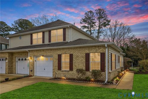 215 Belmont Cir, Yorktown, VA, 23693-4456 | Card Image