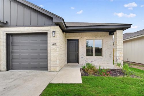412 W Avenue C, Copperas Cove, TX, 76522-1664 | Card Image