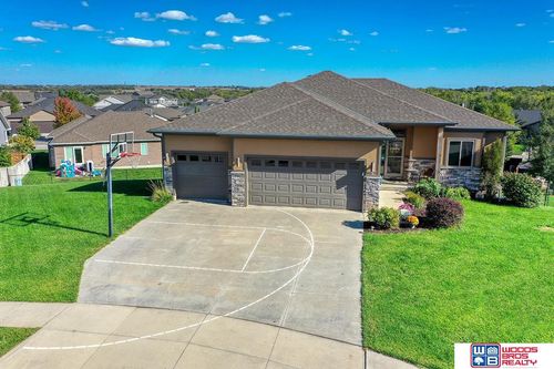 3110 N 91st Ct, Lincoln, NE, 68507-8405 | Card Image
