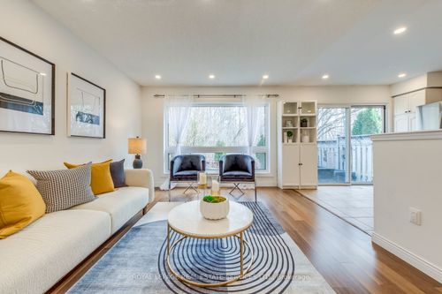 2066 Broadleaf Cres, Burlington, ON, L7L6S4 | Card Image
