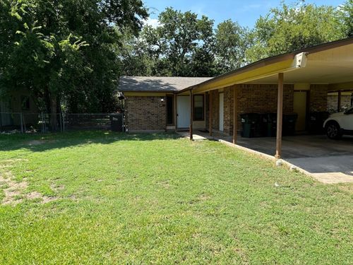 417 Live Oak St, Kyle, TX, 78640-9475 | Card Image