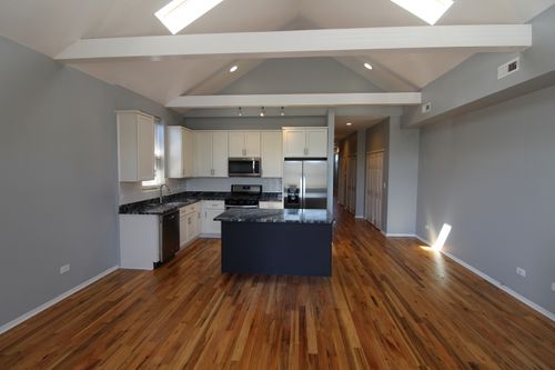 apt-3-2054 Division St, Chicago, IL, 60622-3521 | Card Image