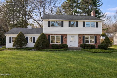 1139 Fernwood Dr, Niskayuna, NY, 12309-2707 | Card Image