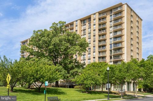 208-4600 S Four Mile Run Dr, ARLINGTON, VA, 22204-3500 | Card Image