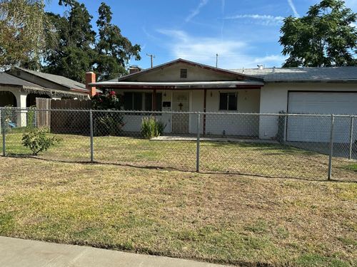 530 E 11th Street, Hanford, CA, 93230 | Card Image