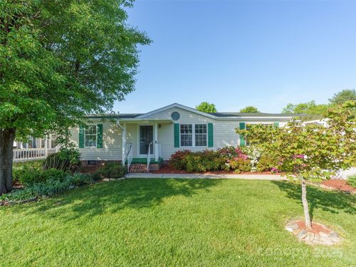 236 White Ash Cir, Hendersonville, NC, 28739-9610 | Card Image