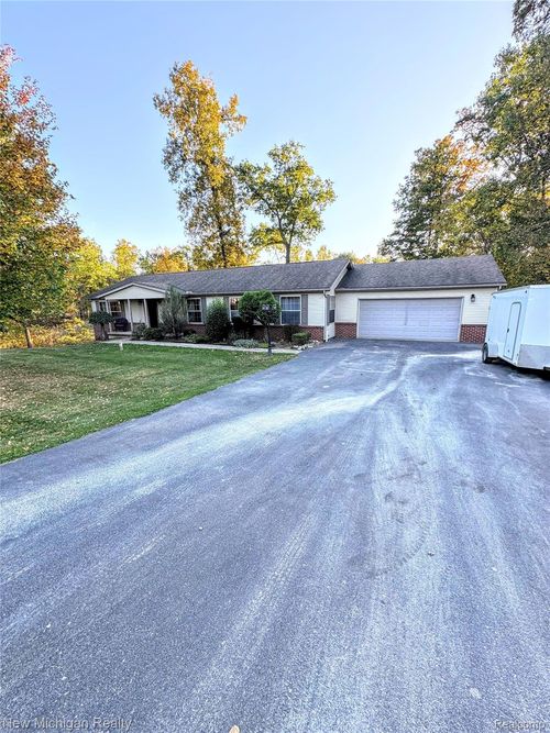 11197 Bigelow Rd, Davisburg, MI, 48350-1828 | Card Image