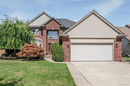 36285 Jackson St, New Baltimore, MI, 48047-6384 | Card Image