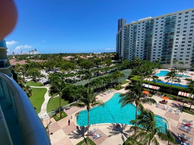 602 - 19380 Collins Ave, Condo with 2 bedrooms, 2 bathrooms and null parking in Sunny Isles Beach FL | Image 2