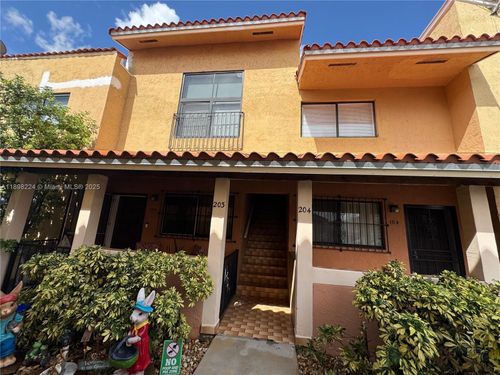 apt-203-2745 W 60th Pl, Hialeah, FL, 33016-5961 | Card Image