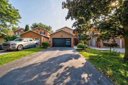61 Trothen Cir, Markham, ON, L3P4H3 | Card Image