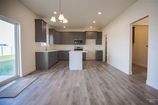 2441 Dorchester Ave, House other with 4 bedrooms, 2 bathrooms and 2 parking in Burley ID | Image 7