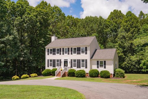 118 Fernwood Dr, Madison Heights, VA, 24572-5913 | Card Image
