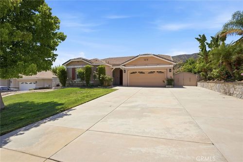 13647 Silver Stirrup Dr, Corona, CA, 92883-7939 | Card Image