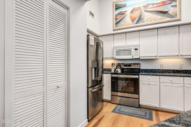 UNIT-9 - 123 N Bald Head Wynd, House other with 4 bedrooms, 4 bathrooms and 2 parking in Bald Head Island NC | Image 9