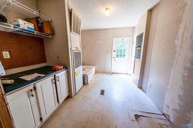 1041 Green Briar Cove Rd, House other with 4 bedrooms, 2 bathrooms and null parking in Union Grove AL | Image 18