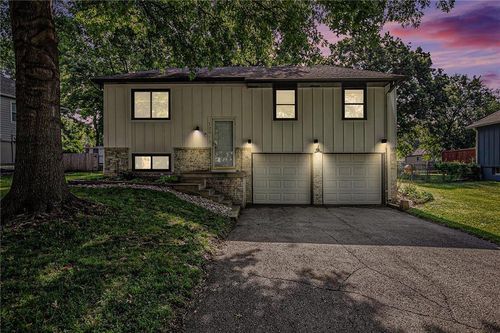 12913 Trenton St, Olathe, KS, 66062-1358 | Card Image