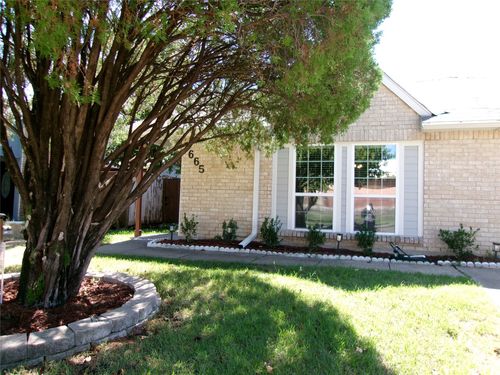 665 Stonewall Drive, Grand Prairie, TX, 75052 | Card Image