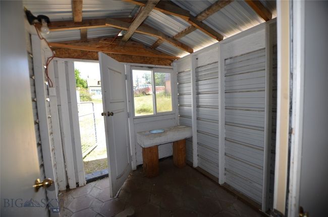 Walk in area guest youse | Image 39