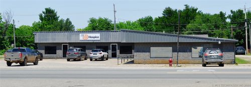 1207 E Jackson St, Hugo, OK, 74743-4229 | Card Image
