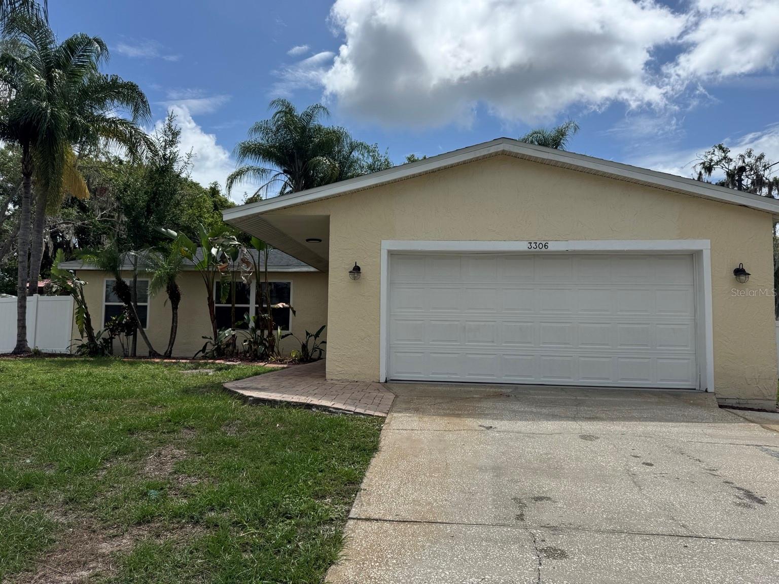 Residential Lease in LAND O LAKES