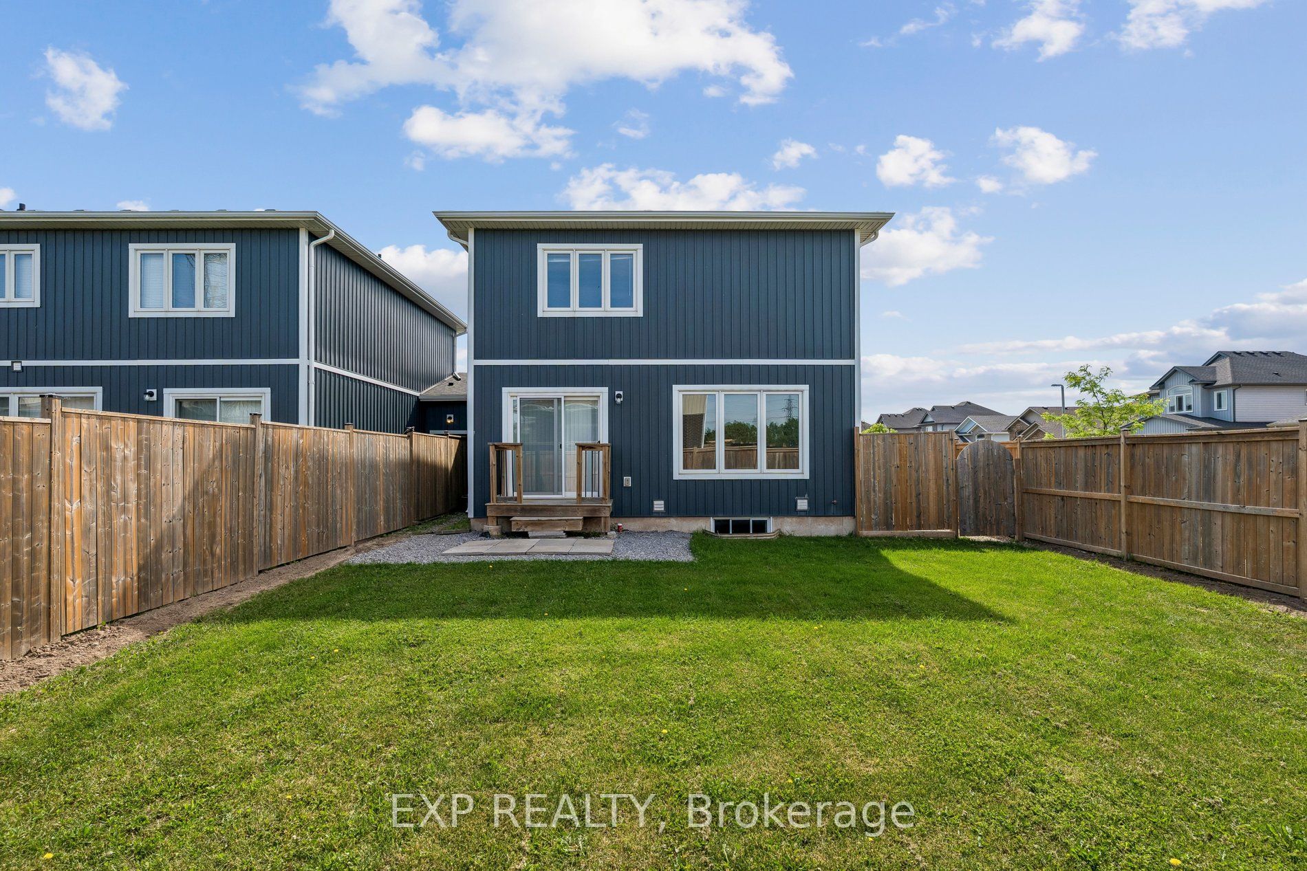 Residential in Welland 4