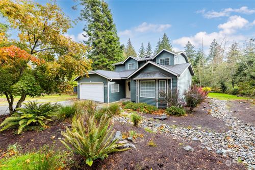 329 Snohomish Drive, La Conner, WA, 98257 | Card Image