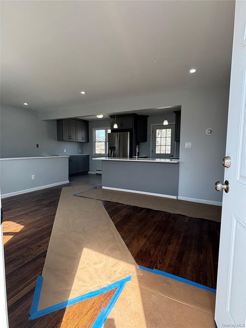 21 Pinetop Dr, Central Islip, NY, 11722-1908 | Card Image