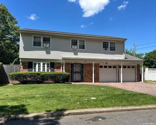 57 Lafayette St, Huntington, NY, 11743-5230 | Card Image