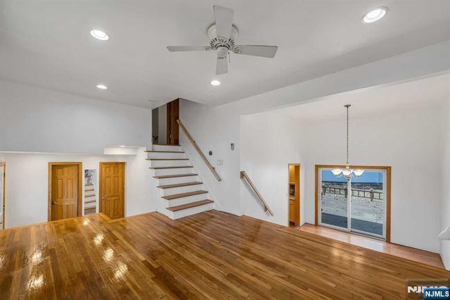 8 Carlisle Ct, House other with 4 bedrooms, 3 bathrooms and null parking in Edison NJ | Image 15