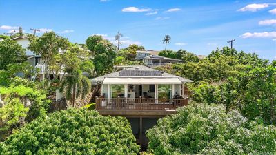 Beautiful Waialae Nui Ridge home! | Image 1